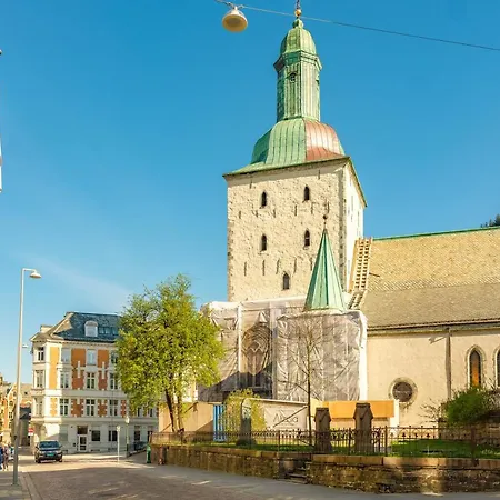 بيت شباب Fabryka *