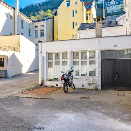 Fabryka * Bergen