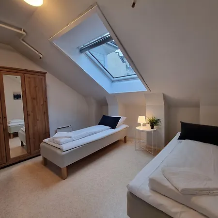 بيت شباب Fabryka