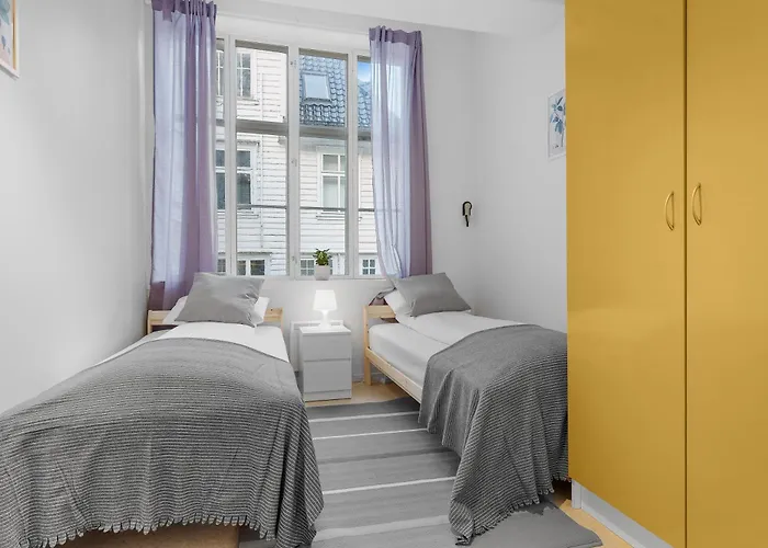 Fabryka Hostel Μπέργκεν